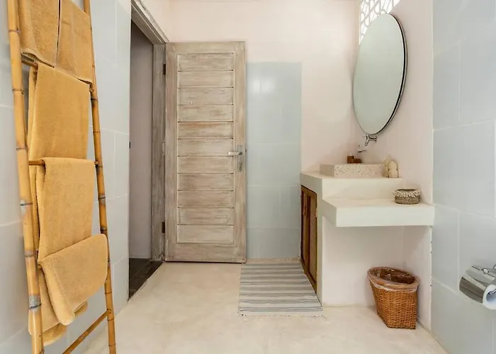 Hart - Cosy And 3br With Pool *